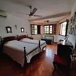 Dos Balcones